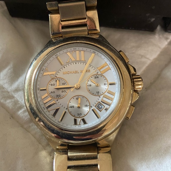 Michael Kors Gold watch - Picture 3 of 3